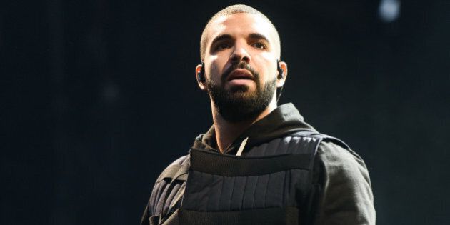 LONDON, ENGLAND - JULY 03: Drake performs on Day 1 of the New Look Wireless Festival at Finsbury Park on July 3, 2015 in London, England. (Photo by Joseph Okpako/Redferns via Getty Images)