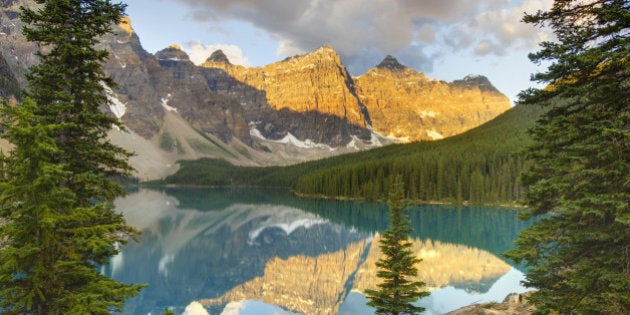 Sunrise over Moraine Lake and Wenkchemna Peaks, Banff National Park Alberta Canada