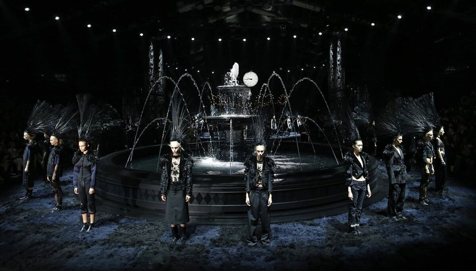 Sac de frappe de luxe: Louis Vuitton donne carte blanche à Karl Lagerfeld