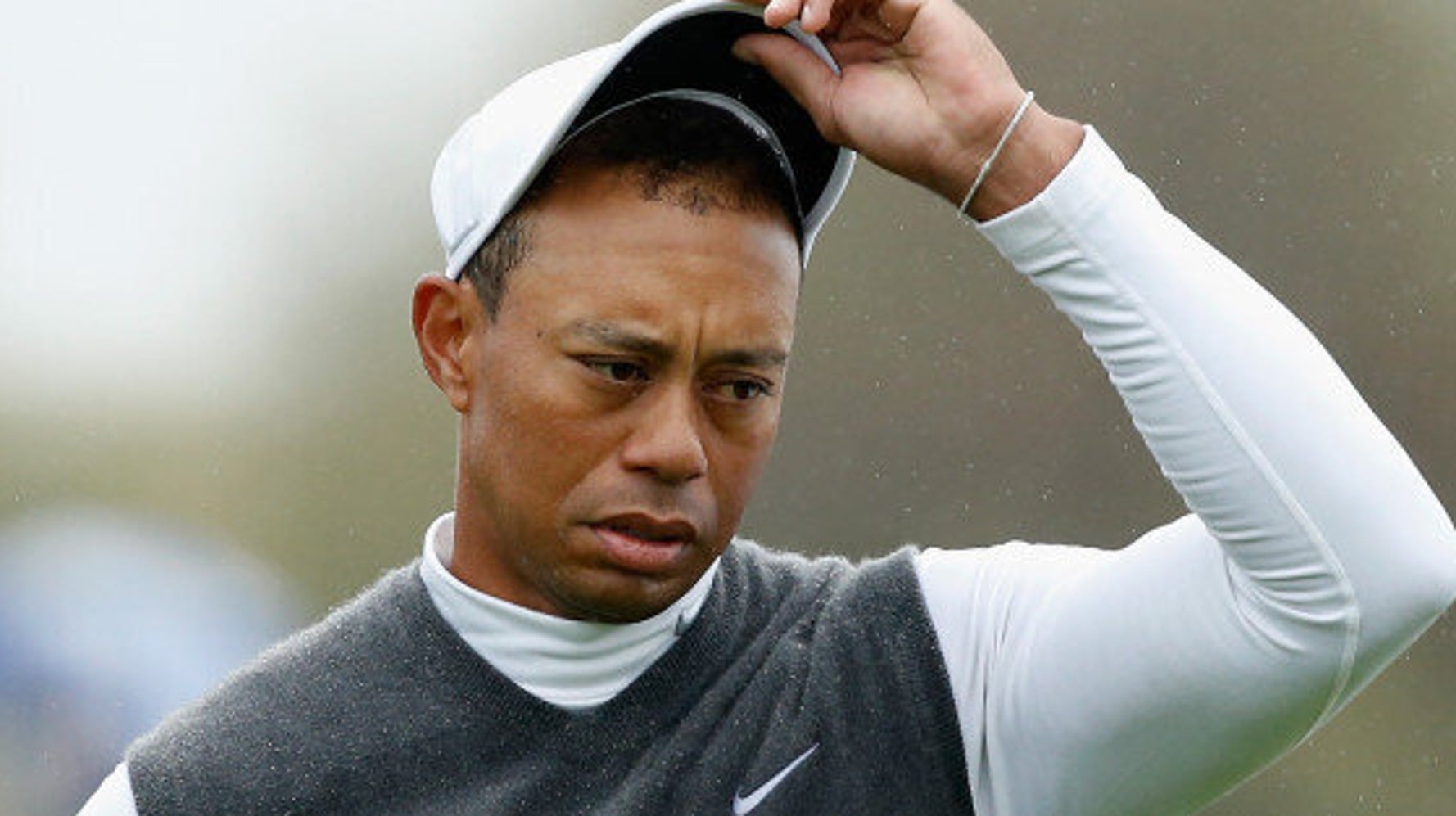 Golf: Tiger Woods avoue que son jeu est inacceptable, et reviendra