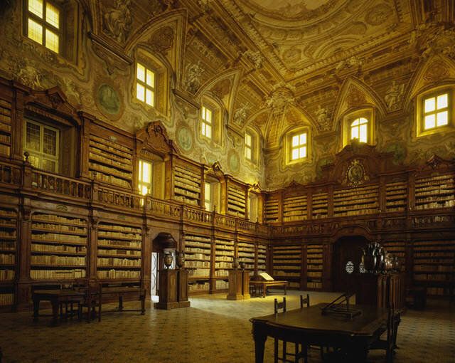 La bibliothèque des Girolamini à Naples
