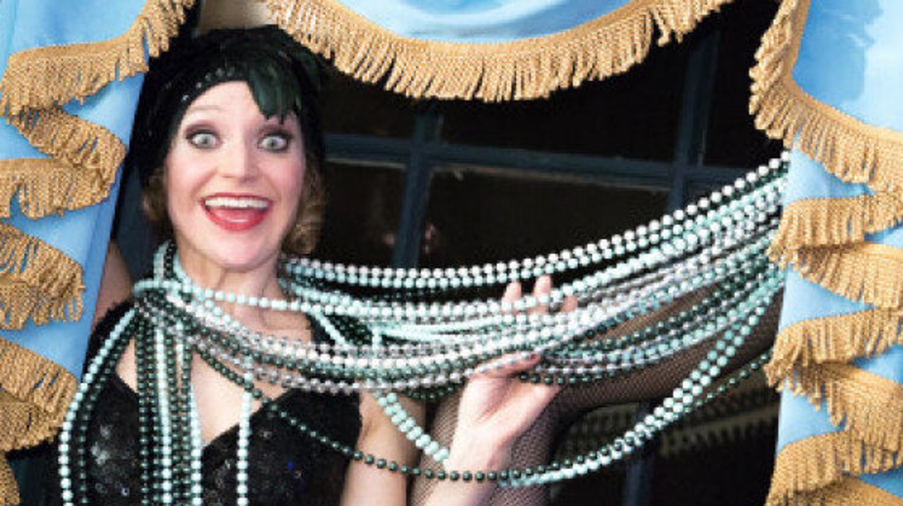 «The RendezVous» le one woman show de Montréal Complètement Cirque