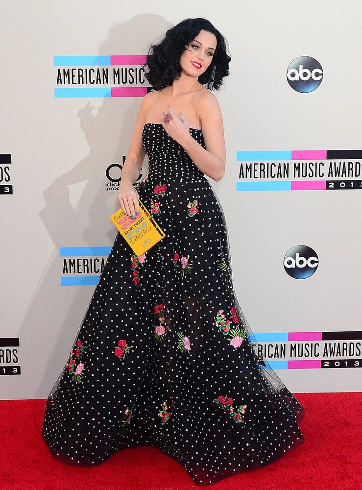 US-ENTERTAINMENT-MUSIC-AMERICAN MUSIC AWARDS-ARRIVALS