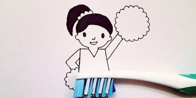 Elle réalise de jolies illustrations à partir d'objets du