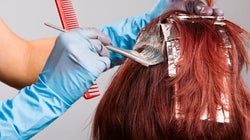 J'ai 36 ans, des cheveux blancs, et il y a 15 mois j'ai arrêté de me teindre les
