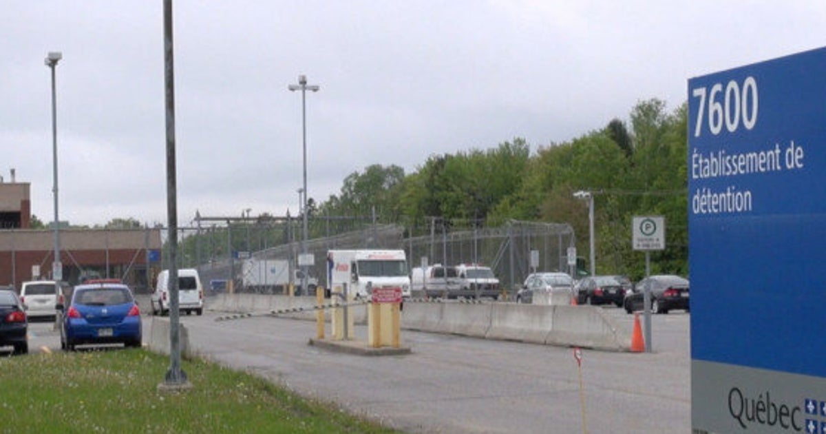 Centre de détention de TroisRivières des détenus grimpent sur le toit (VIDÉO) HuffPost Centre de détention de TroisRivières des détenus grimpent sur le toit (VIDÉO) HuffPost