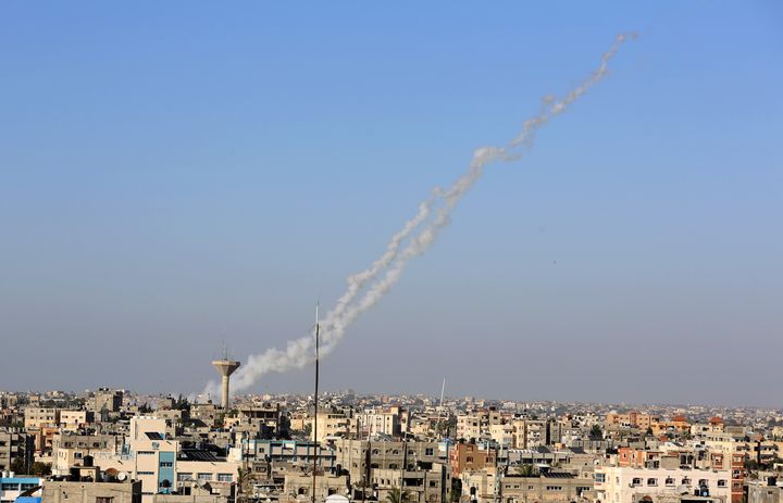 Από το μπαράζ επιθέσεων με ρουκέτες που εκτόξευσε η Χαμάς. Εδώ εικόνα λίγο μετά την πυροδότηση ρουκετών στην πόλη της Γάζας με στόχο το Ισραήλ. 3 Μαϊου 2019.