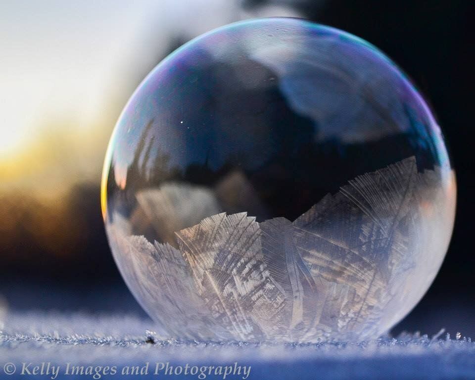 Vague de froid: les féériques bulles de savon glacées d'Angela Kelly  (PHOTOS)