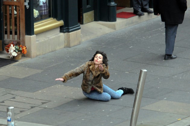 Détournements: Scarlett Johansson tombe sur le tournage de «Under the skin», les internautes s'amusent