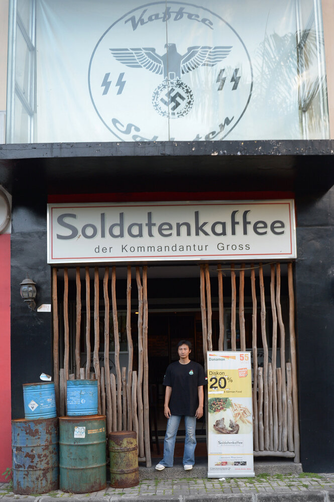 Indonésie: Un Café Nazi Ouvert Depuis 2011 à Bandung, Dans L ...