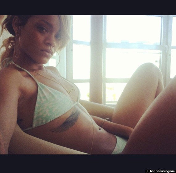 Rihanna, sexy en bikini, captive (trop) la foule en Pologne