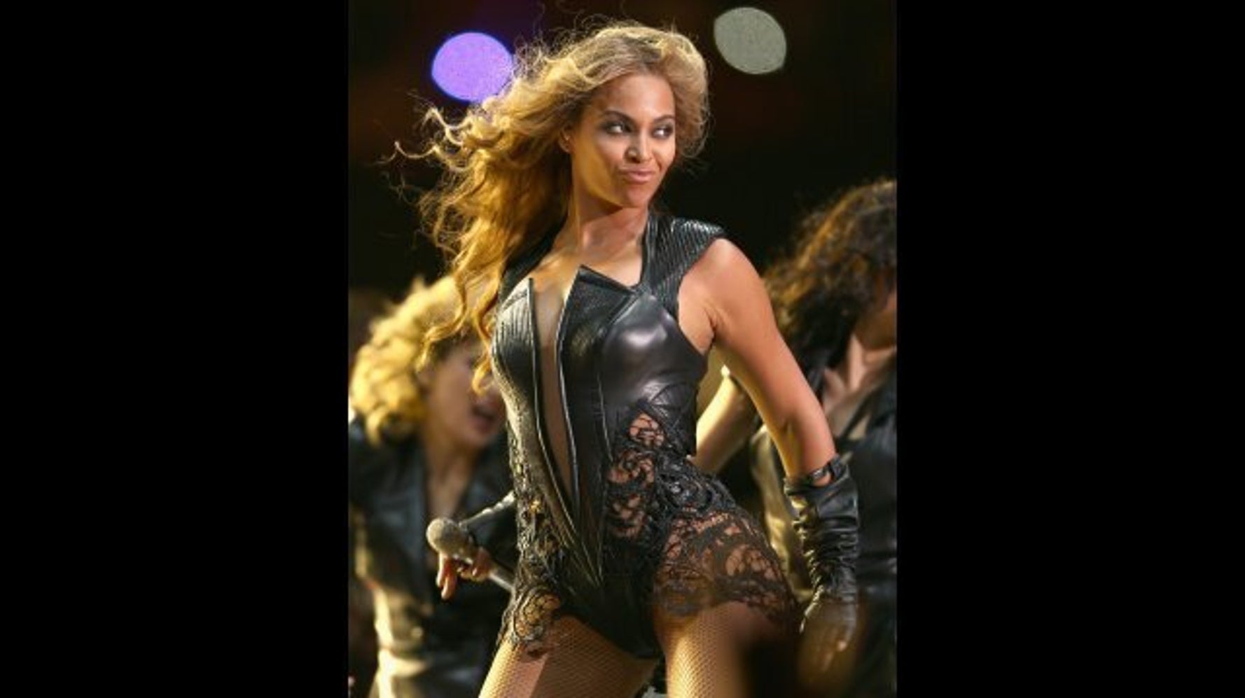 Beyonce Tournée Mondiale Beyoncé annonce une tournée mondiale et un arrêt en juillet à Montréal