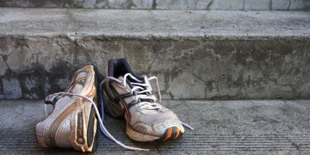 Mauvaises Odeurs Comment Desodoriser Des Chaussures Qui Sentent Mauvais Huffpost Quebec Vivre Mauvaises Odeurs Comment Desodoriser Des Chaussures Qui Sentent Mauvais Huffpost Quebec Vivre