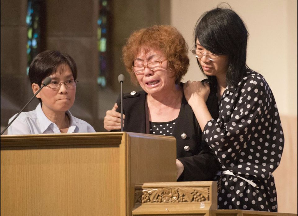 La mère de Lin Jun prononce un discours émotif lors des funérailles de son fils