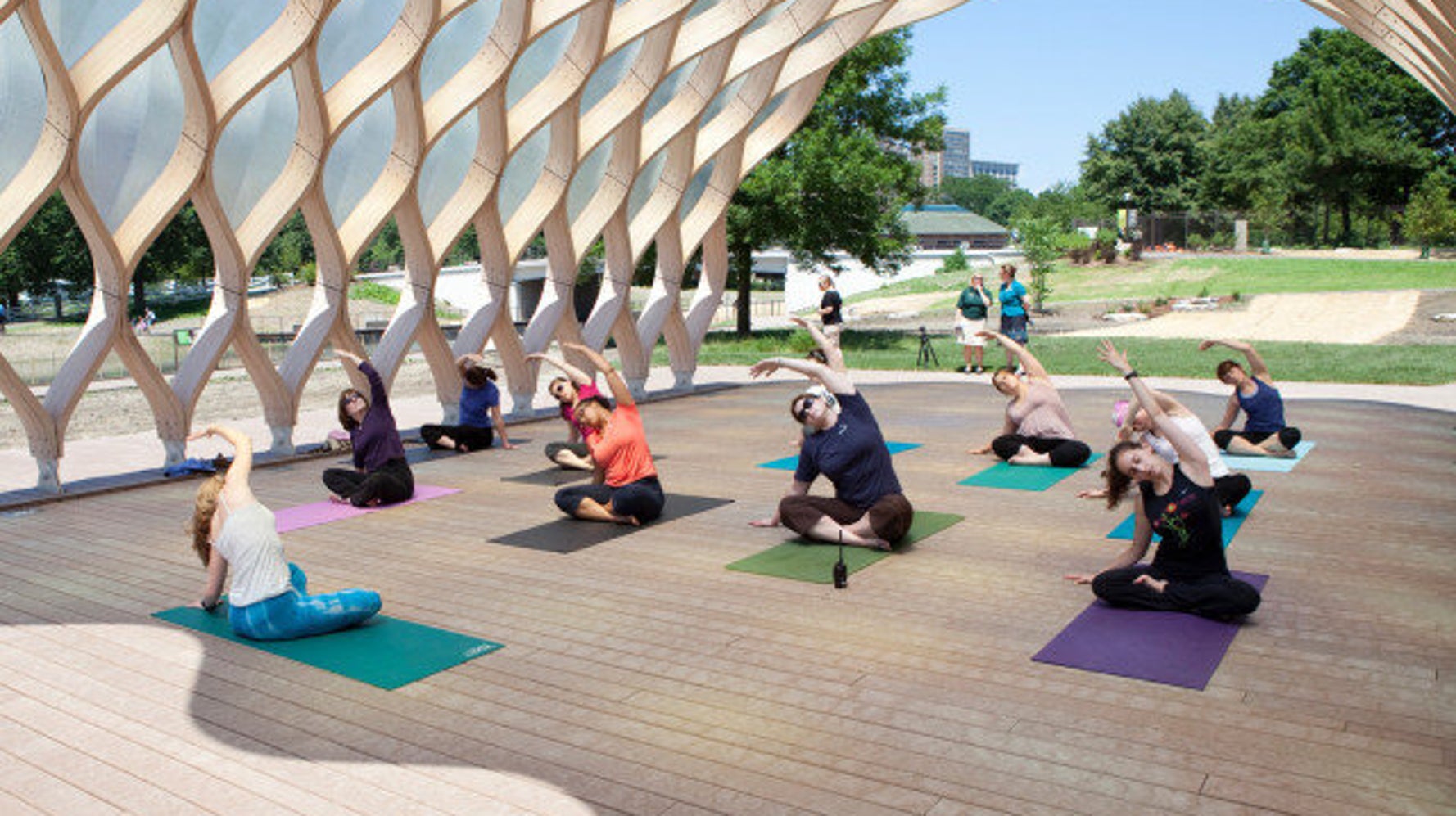 Sante Et Bien Etre Du Yoga Pour Tous Les Gouts Pour Rester En Forme Photos Huffpost Quebec Vivre