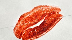 En tentant d'écrire la femme je me suis perdue entre ses