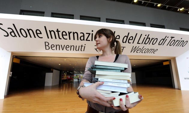 Risultati immagini per Scoppia il caso al Salone del Libro. E' piÃ¹ antifascista andare o non andare?I