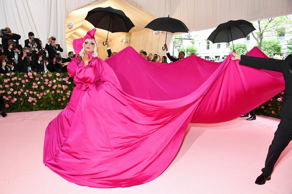 Kim Kardashian's Met Gala Corset Was So Tight, She Couldn't Sit