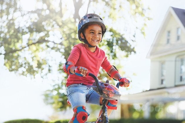 5 images à ne jamais reproduire à vélo avec vos enfants! - Ti