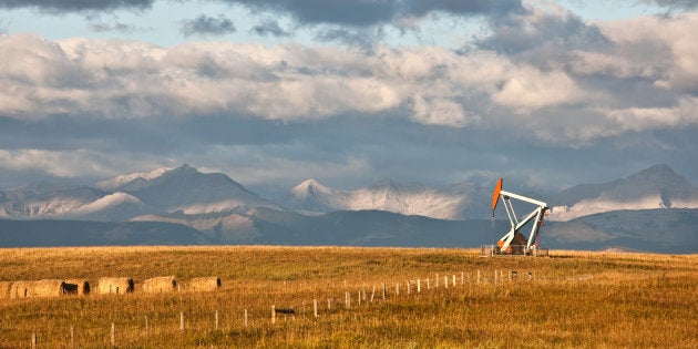 L'exploitation des énergies fossiles émet du CO₂, première cause du réchauffement climatique. 