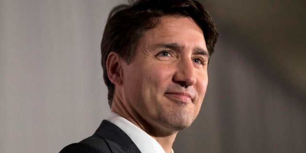 Le comédien Justin Trudeau est passé de faire semblant de débouler les escaliers aux Francs-tireurs, à jouer «Capitaine Diversité», le superhéros du pays postnational que plus rien ne caractérise sinon sa vacuité.