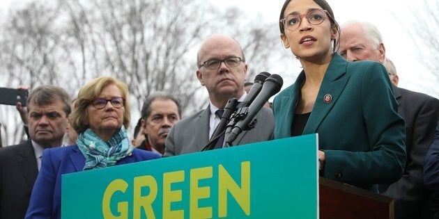 La nouvelle représentante démocrate au congrès, Alexandria Ocasio-Cortez (AOC), a fait du Green New Deal son cheval de bataille, déposant une résolution à la chambre des représentants le 7 février dernier.