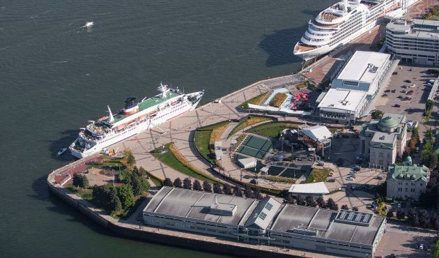 Des bateaux de croisière sont amarrés au Port de Québec. L'administration Labeaume souhaite doubler le nombre de croisiéristes accueillis à Québec pour atteindre 400 000 passagers d'ici 2025.
