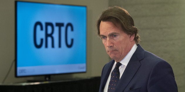 Le PDG de Québecor Pierre Karl Péladeau en attente de son témoignage devant le CRTC à Gatineau, le 17 avril. Le conflit entre Québecor et Bell met en lumière la grande vulnérabilité des joueurs traditionnels de l’industrie face aux nouveaux venus numériques. 