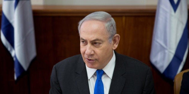 Israeli Prime Minister Benjamin Netanyahu chairs a weekly cabinet meeting in Jerusalem May 7, 2017. REUTERS/Oded Balilty/Pool