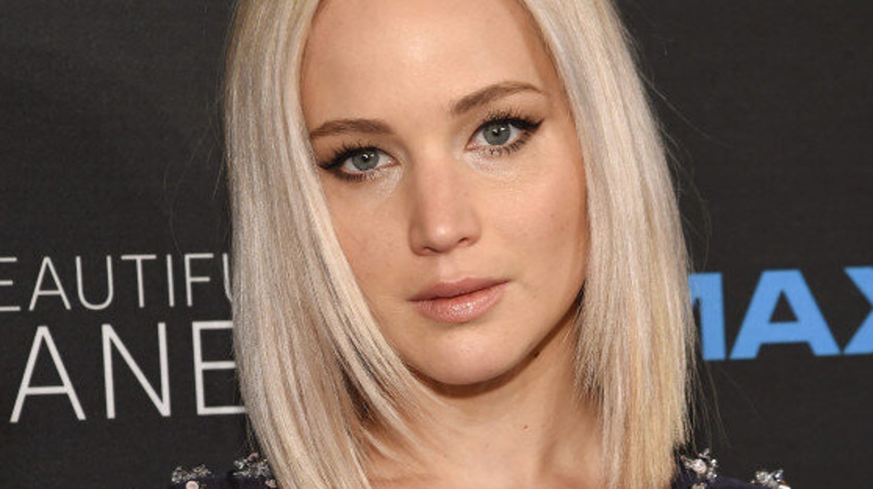 Tout ce que vous devez savoir avant d'oser le bob blond glace | HuffPost  Vivre, image size:1778x997