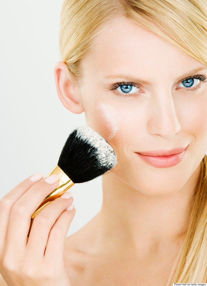 9 Problemes Beaute Resolus Facilement Avec De La Poudre Pour Bebes Huffpost Quebec Vivre 9 Problemes Beaute Resolus Facilement Avec De La Poudre Pour Bebes Huffpost Quebec Vivre