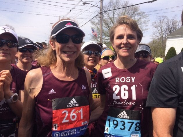 Kathrine Switzer (à gauche) au marathon de Boston 2017