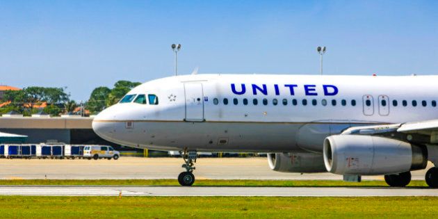 United Airlines Airbus A320-232 taxiing at Sarasota SRQ airport in Florida
