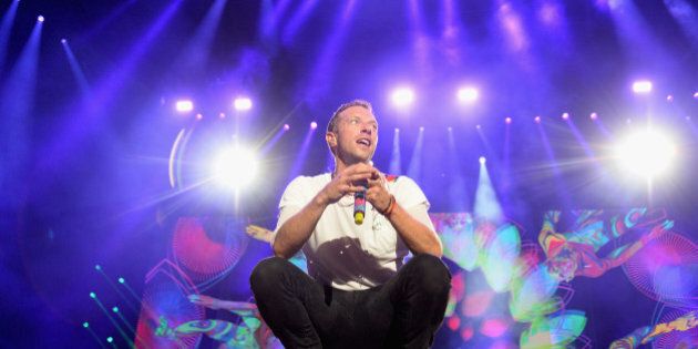PHILADELPHIA, PA - SEPTEMBER 04: Chris Martin of Coldplay performs onstage during the 2016 Budweiser Made in America Festival at Benjamin Franklin Parkway on September 4, 2016 in Philadelphia, Pennsylvania. (Photo by Kevin Mazur/Getty Images for Anheuser-Busch)