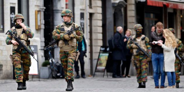 Belgian soldiers patrol in the Grand Place of Brussels following Tuesday's bombings in Brussels , Belgium, March 24, 2016. REUTERS/Charles Platiau