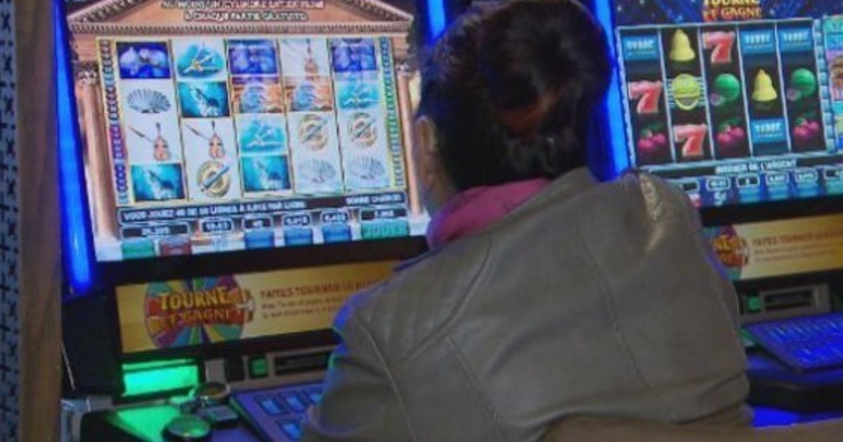Loto-Québec retirera 1100 appareils de loterie vidéo | HuffPost Politique