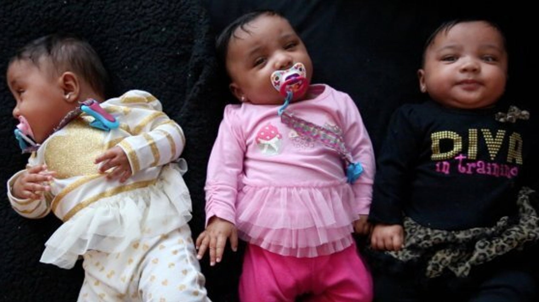 La Dure Realite Des Parents De Jumeaux Et De Triples Video Huffpost Null