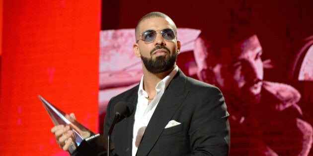 LOS ANGELES, CA - NOVEMBER 20: Recording artist Drake accepts the Favorite Artist (Rap/Hip-Hop) award onstage at the 2016 American Music Awards at Microsoft Theater on November 20, 2016 in Los Angeles, California. (Photo by Kevin Mazur/AMA2016/WireImage)