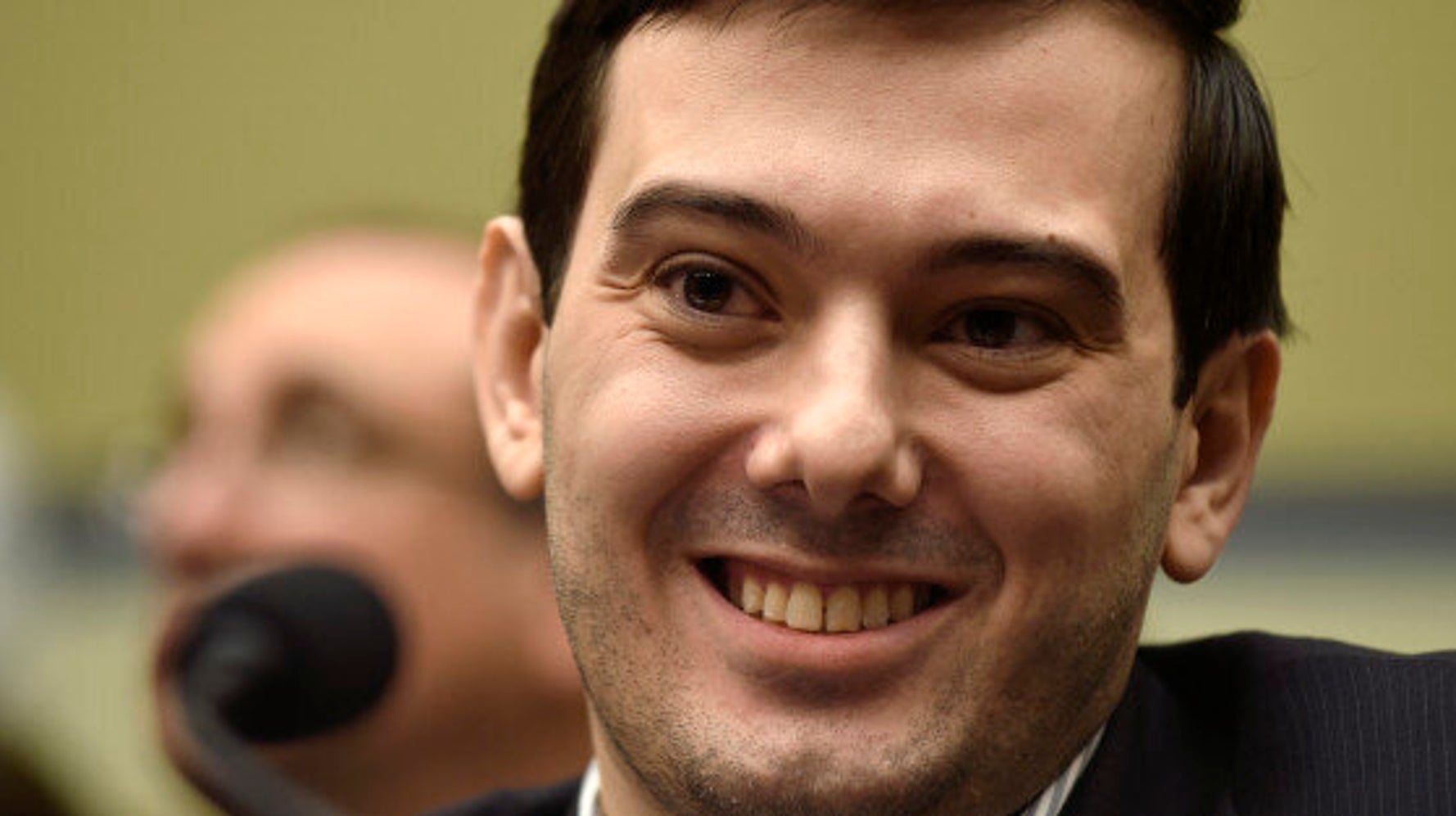 L Homme Le Plus Deteste D'internet Martin Shkreli, l'homme «le plus détesté du monde», offre une enchère
