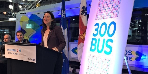 Les ministres provinciaux Martin Coiteux et André Fortin ainsi que la mairesse de Montréal, Valérie Plante.