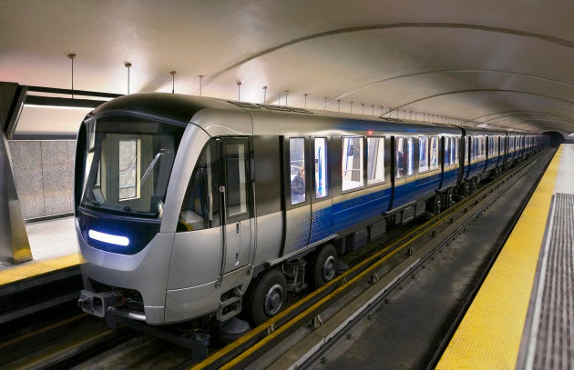 Les nouveaux wagons Azur dans le métro de Montréal.