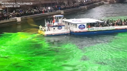 Les plombiers de Chicago ont teint la rivière en vert avec leur produit secret pour la