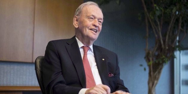 En entrevue avec le HuffPost Québec, Jean Chrétien admet que ses chances de devenir premier ministre du Canada étaient «limitées» lorsqu'il a commencé sa carrière.