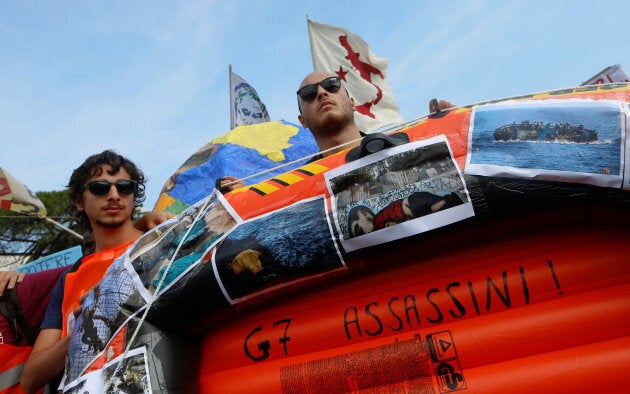 Des manifestants italiens en marge d'une rencontre des ministres de l'Intérieur du G7 en octobre 2017.