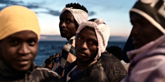 Des migrants sur l'Aquarius, bateau de sauvetage en mer Méditerranée éventuellement accueilli par l'Espagne.