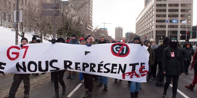 Une première opposition entre manifestants et policiers a eu lieu le 5 avril lors du Sommet d'affaires B7 qui se tenait à Québec.