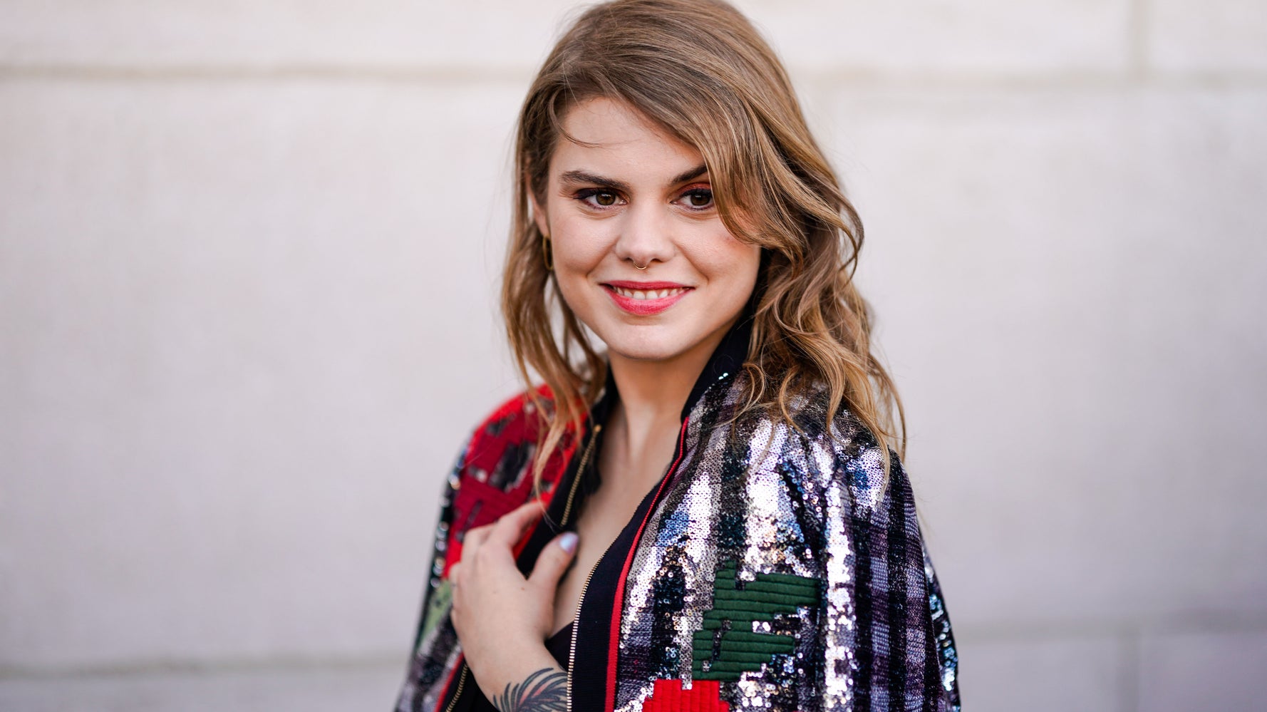 Julia S'est Fait Pirater Son Compte Sur Un Réseau Social.