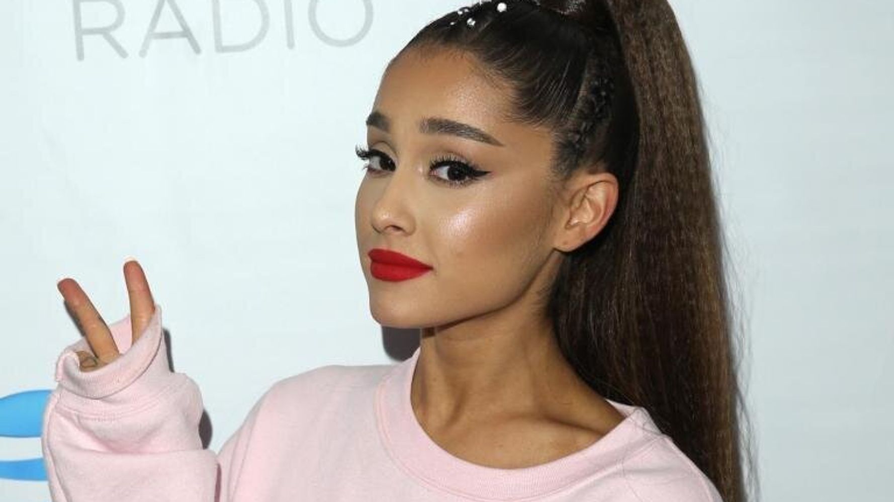 Ariana Grande rend la bague de fiançailles mais garde le cochon ...