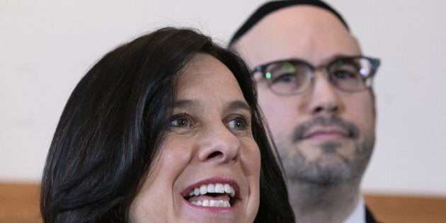 À aucun moment lors de notre point de presse ni moi ni la mairesse n'avons évoqué l'idée que Montréal obtienne d'emblée une exemption du projet de loi 21.