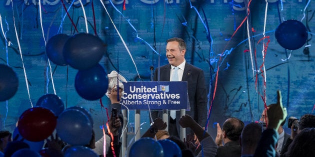 Jason Kenney, chef du Parti conservateur uni, réagit alors qu'il prononçait son discours de victoire lors d'une soirée organisée à Calgary, le mardi 16 avril 2019. L'Alberta est revenue à ses racines conservatrices, élisant Kenney après avoir juré de se battre pour le secteur de l’énergie assiégé des provinces canadiennes.